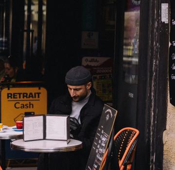 Guide du Flâneur : Top 5 des Adresses de Luxe pour l'Homme Exigeant à Paris