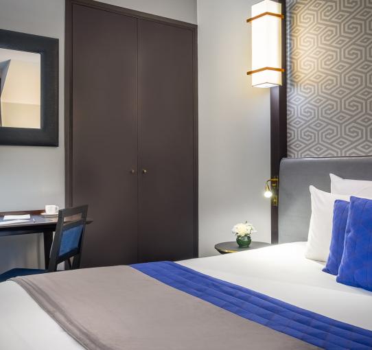 Le Marquis Paris - room